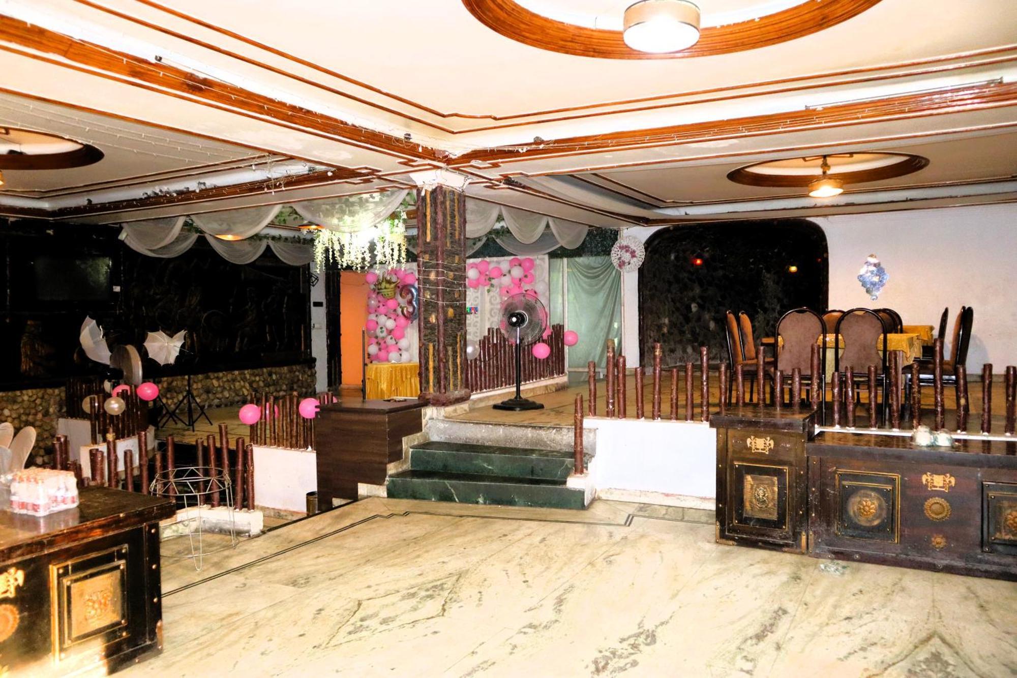 Hotel River Bank Манди Экстерьер фото